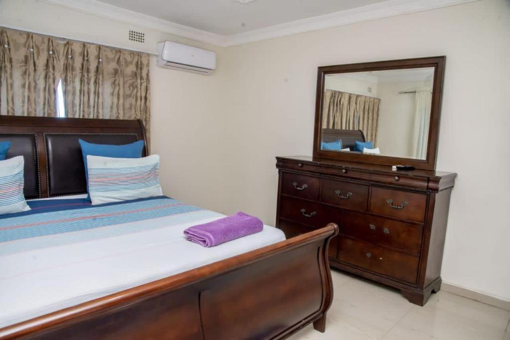 Royal Suites Apartments Lusaka Exterior foto